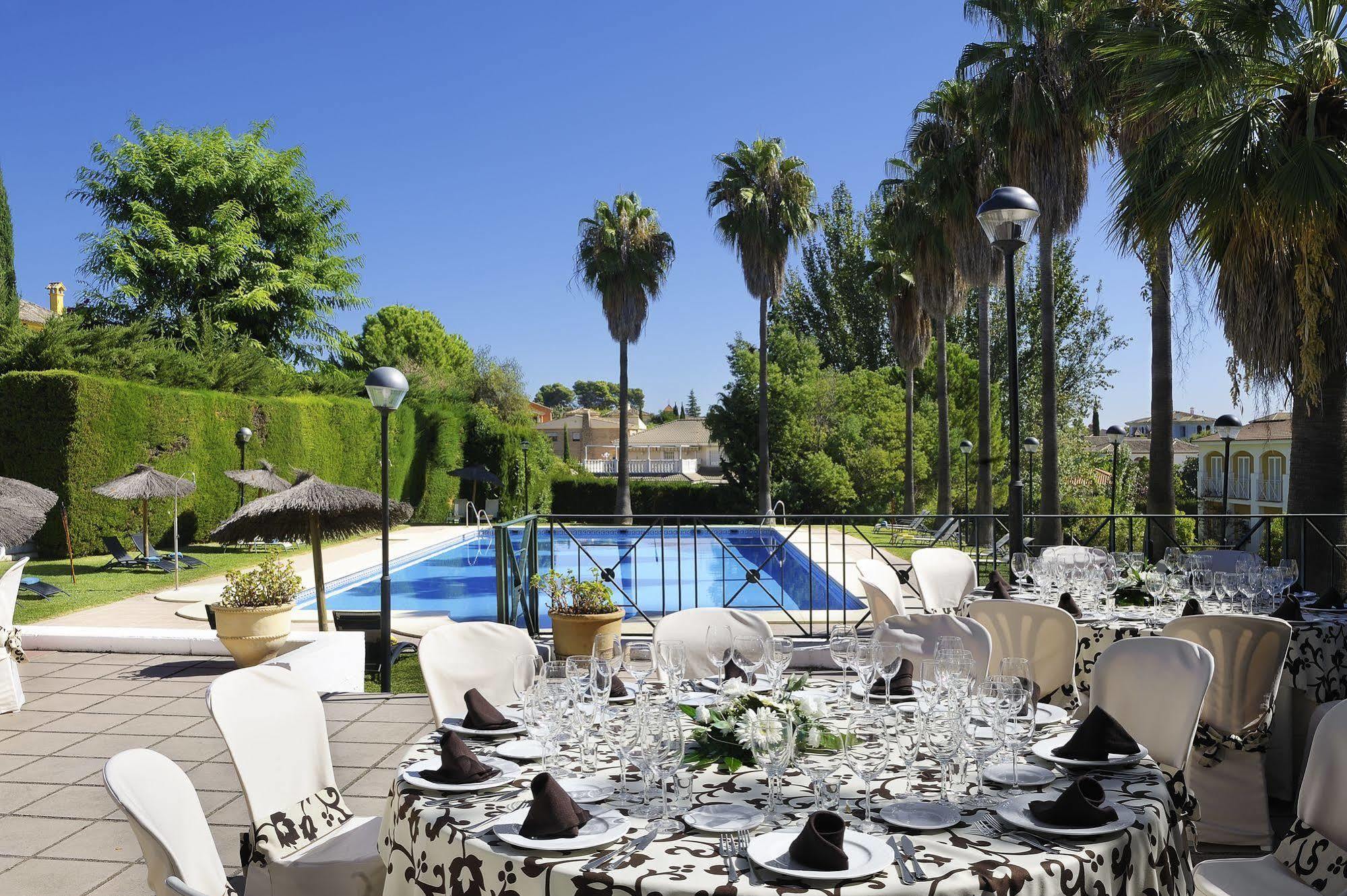 Exe Las Adelfas Cordoba Restaurant photo